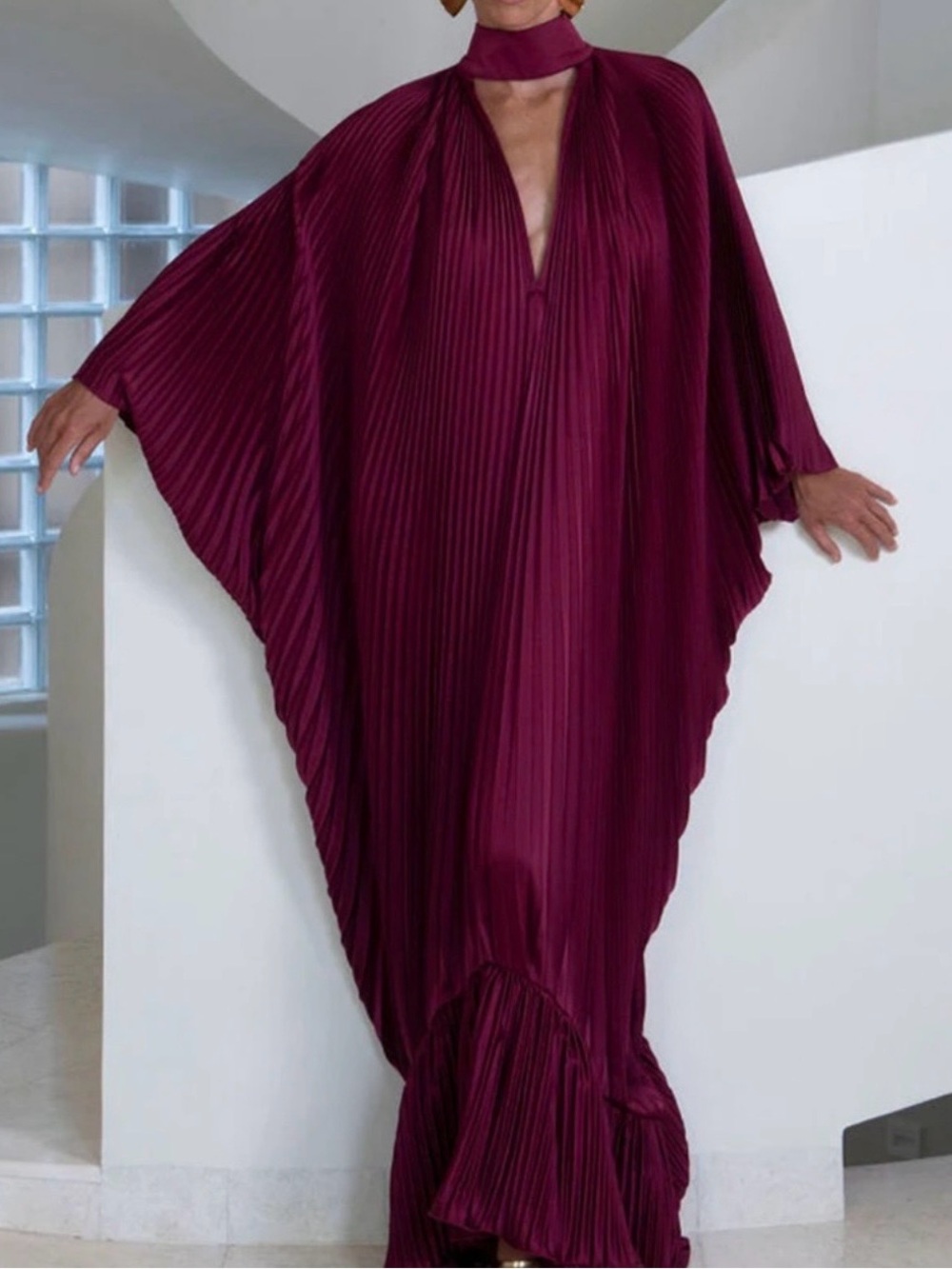 L’Idee Empire Gown Wine - Worn Once & Dry Cleaned - Picture 1 of 5